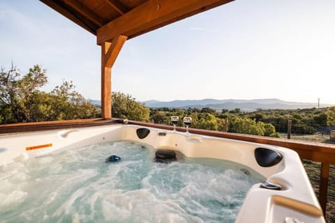 Day, Natural landscape, Hot Tub, Mountain view