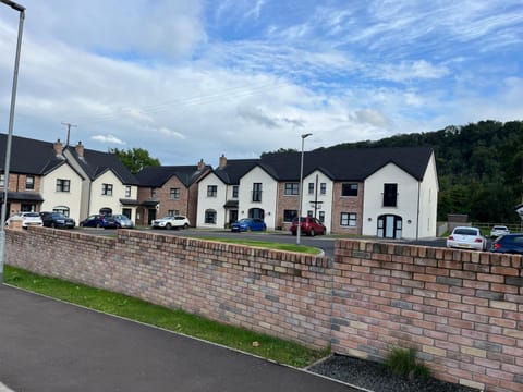 Neighbourhood, Street view