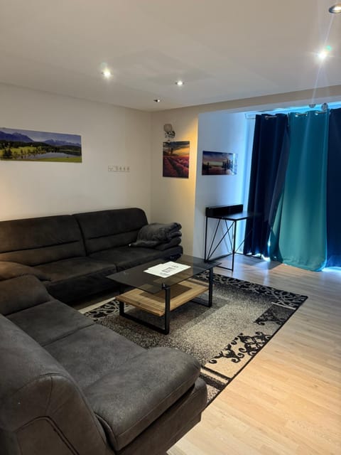 Stilvolle Wohnung im Erdgeschoss Apartment in Rosenheim