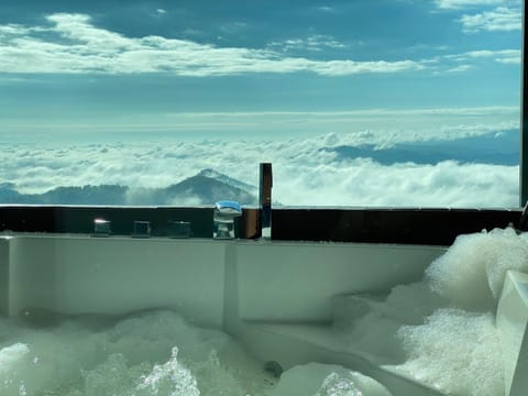 Natural landscape, Winter, Hot Tub, Mountain view