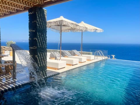Patio, Day, Natural landscape, View (from property/room), Balcony/Terrace, Pool view, Sea view, Swimming pool, sunbed