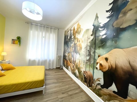 Bed, Photo of the whole room, Decorative detail, Bedroom