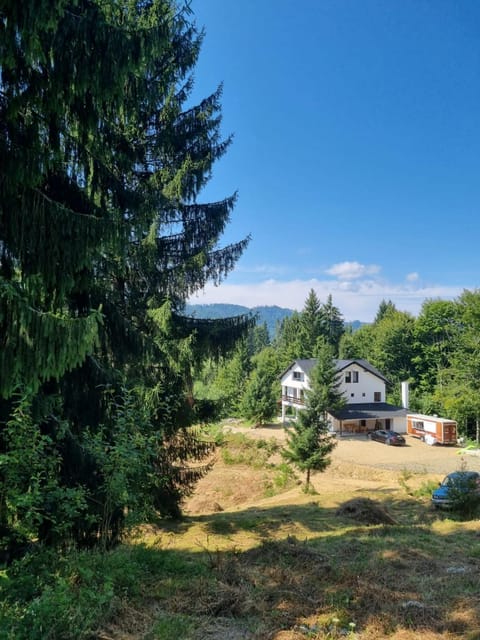 Property building, Natural landscape, Mountain view