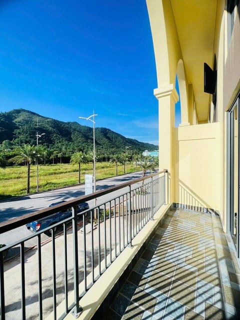 Day, Natural landscape, View (from property/room), Balcony/Terrace, Mountain view