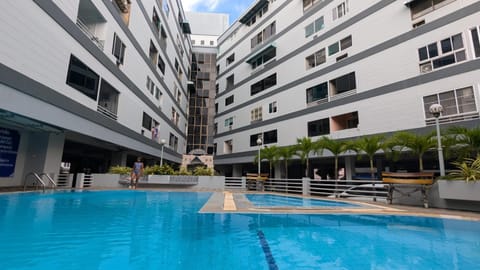 Pool view, Swimming pool