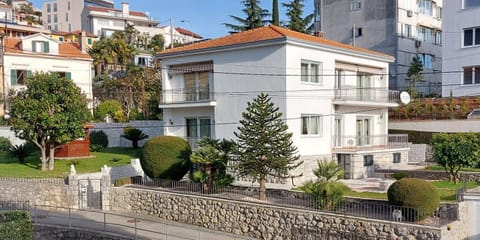 Property building, Garden