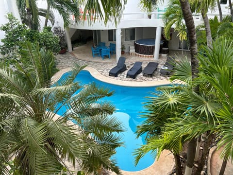 Swimming pool