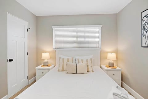 Endless Summer Retreat - Beach - AC - Shops House in Ocean Beach