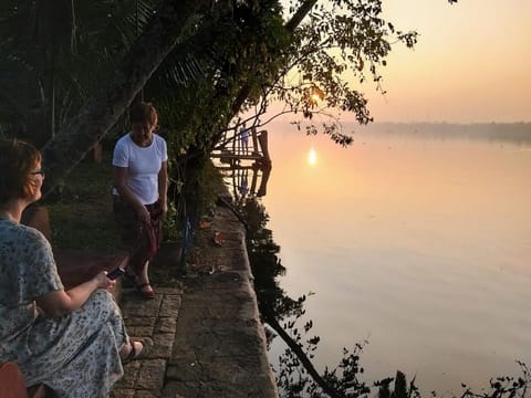 Guests, Lake view, Sunrise