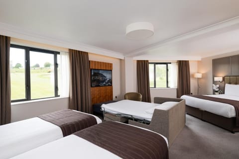 Roe Valley Resort Hotel in Limavady