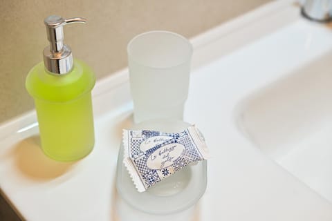 Bathroom, Decorative detail