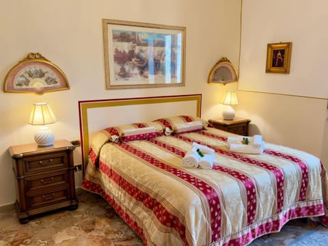 Bed, Bedroom, heating, towels, air conditioner