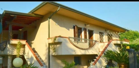 Casa Serena House in Province of Massa and Carrara