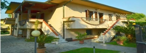 Casa Serena House in Province of Massa and Carrara