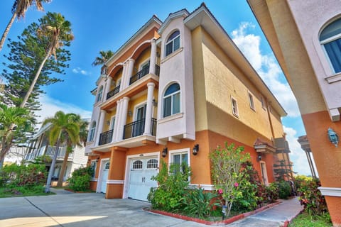Redington Retreat - Unit A House in North Redington Beach