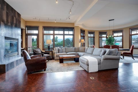 Expansive Luxury Condo - Downtown - Summer AC House in Steamboat Springs