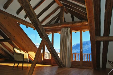 Shower, Toilet, Balcony/Terrace, Photo of the whole room, Garden view, Mountain view, River view