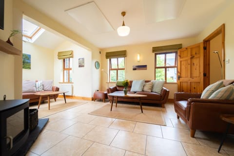 Dingle Holiday Let - New Town House in Dingle