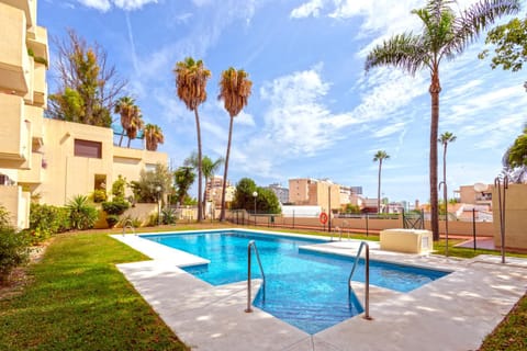 Property building, Day, Garden, Garden view, Pool view, Swimming pool