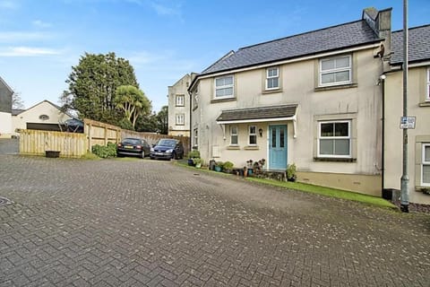 Lovely Modern Home in Truro, Cornwall Apartment in Truro
