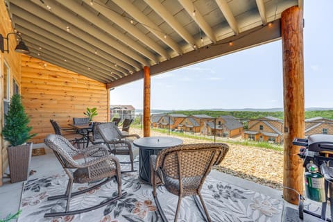 Branson Log Cabin Near Silver Dollar City and Lake! Cabin in Branson