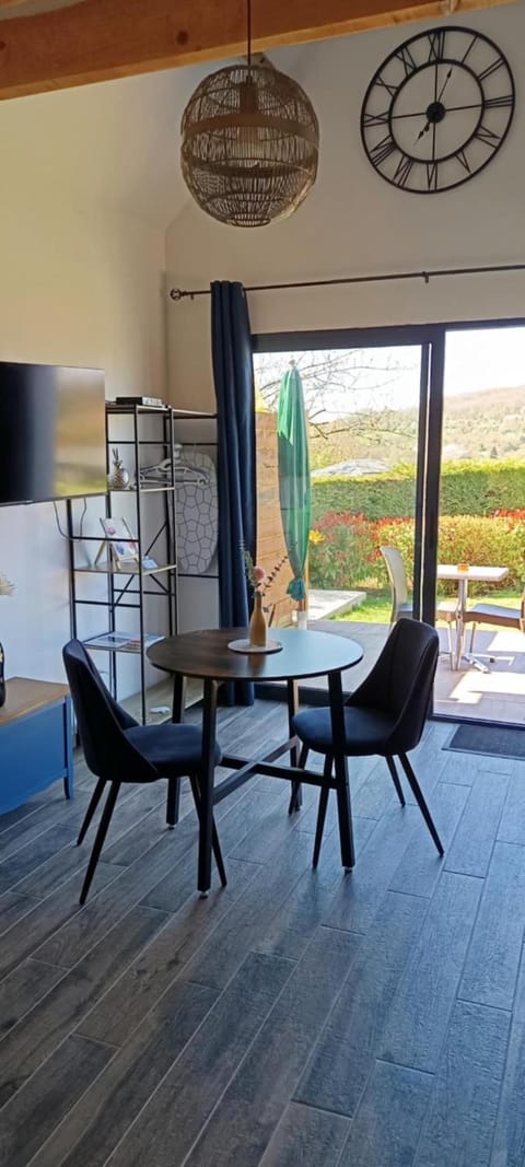 STUDIO VACANCES vue sur Mont Joli Bois Apartment in Criel-sur-Mer