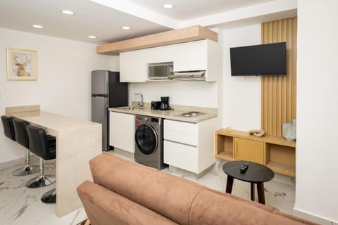 Kitchen or kitchenette, Living room