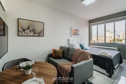 Bed, Living room