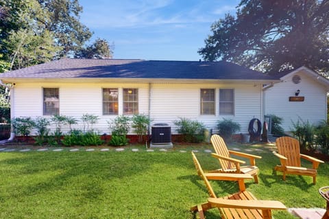 Little White House on the Hill House in Cleveland