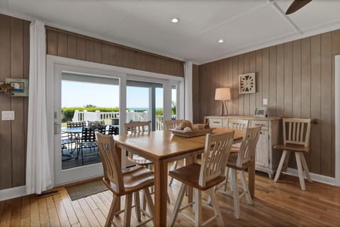 Blue Wave Retreat by Sea Scape Properties House in Wrightsville Beach