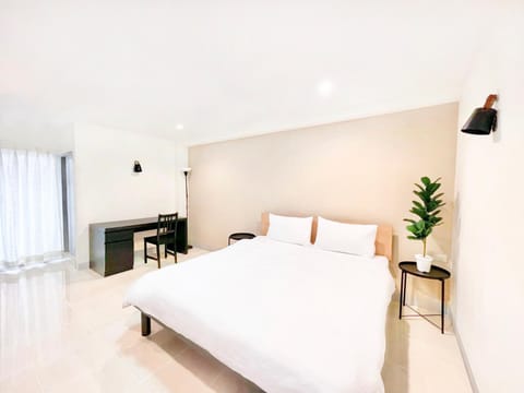 Property building, Photo of the whole room, Facility for disabled guests