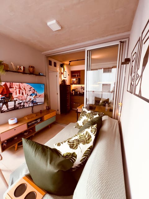Communal lounge/ TV room, Living room