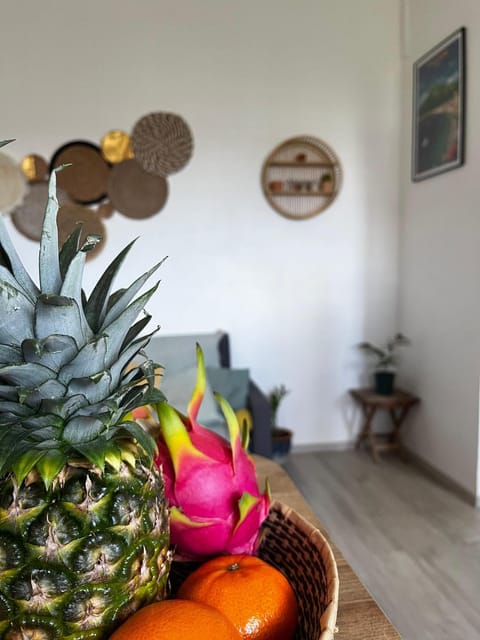 Living room, Decorative detail, Seating area