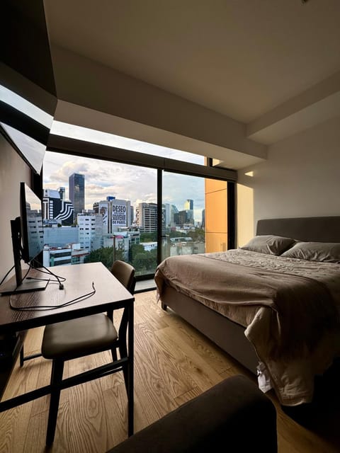 Bed, TV and multimedia, Bedroom
