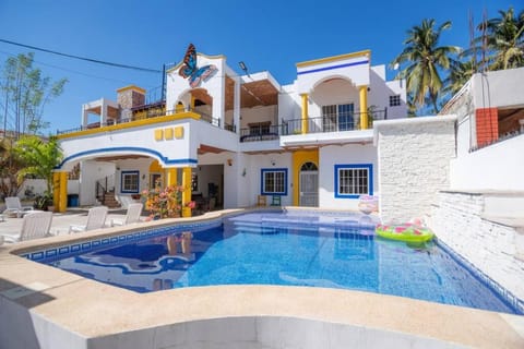 Property building, Swimming pool, Swimming pool