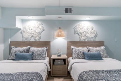 Modern Oceanfront 1 Bedroom Condo, Prime Location, Stunning Views at Beach Cove Resort Apartment hotel in North Myrtle Beach