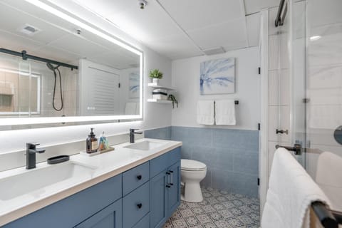 Modern Oceanfront 1 Bedroom Condo, Prime Location, Stunning Views at Beach Cove Resort Apartment hotel in North Myrtle Beach