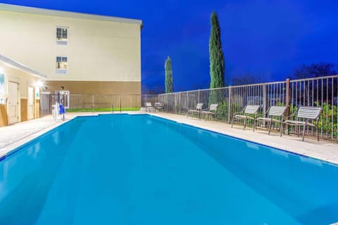 On site, Pool view, Swimming pool