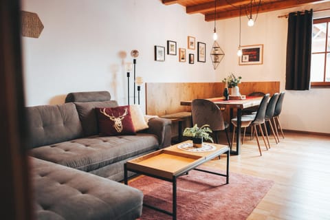 Living room, Seating area, Dining area