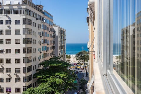City view, Sea view