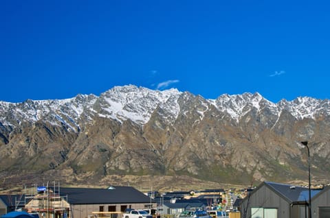 Nearby landmark, Natural landscape, Mountain view