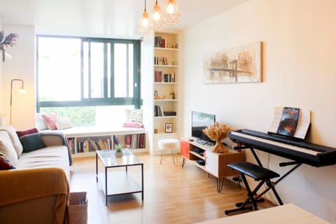 1 bedroom apartment with garden Apartment in Clichy