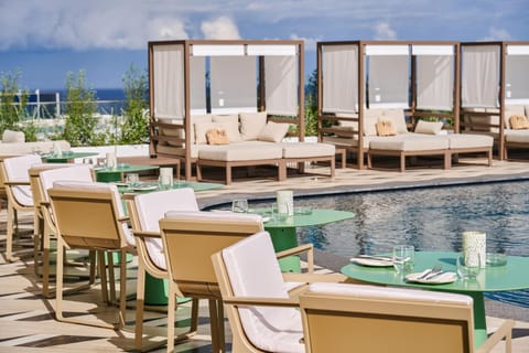 Restaurant/places to eat, Balcony/Terrace, Dining area, Sea view, Swimming pool