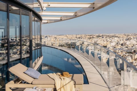 Property building, Day, View (from property/room), Balcony/Terrace, City view, Pool view, Swimming pool, sunbed