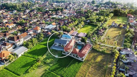 Property building, Bird's eye view, Street view