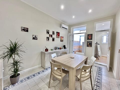 Living room, Seating area, furniture, air conditioner
