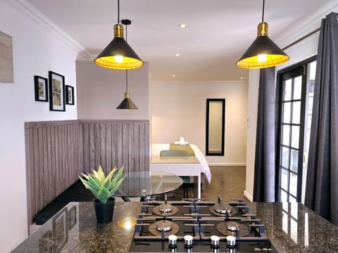 Kitchen or kitchenette, Dining area, stove