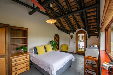 Mountain View and Vineyard View Apartment in Cape Town