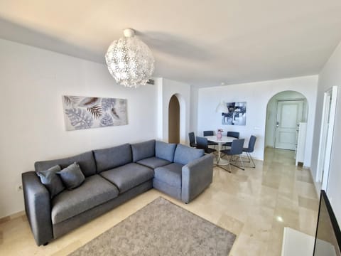 SR Olivia's Sea View Benalmadena Apartment in Benalmadena