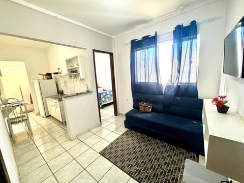 TV and multimedia, Kitchen or kitchenette, Living room, Seating area, Dining area